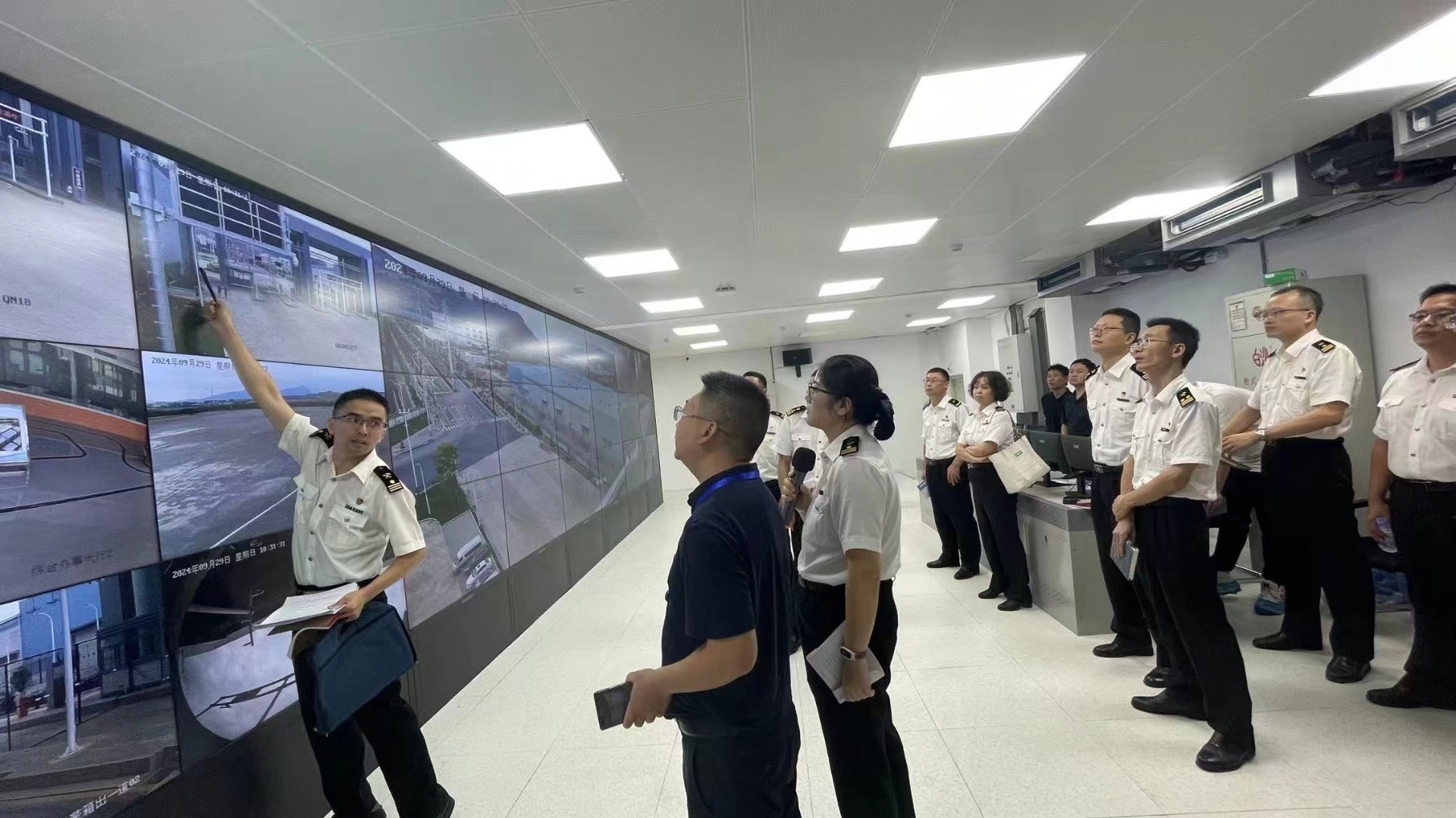 福州海关相关向导深入宁德保税物流中心（B保）项目调研，蔡慧铭拍摄3.jpg